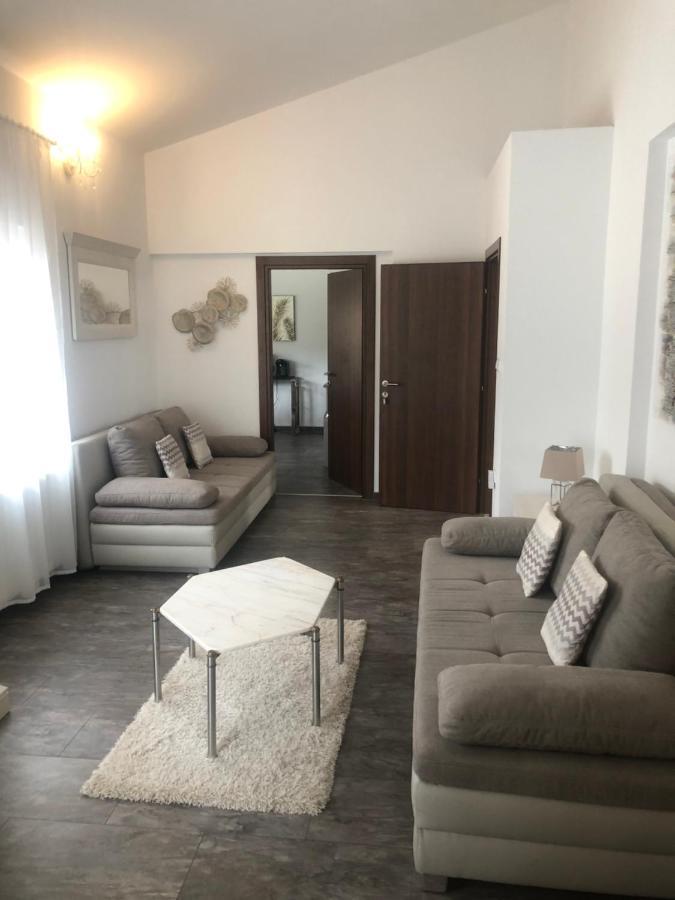 Grey Pearl With Free Ev Ch-Station Apartment Valbandon Екстериор снимка