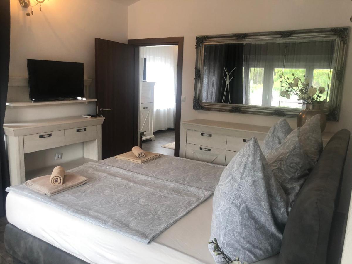 Grey Pearl With Free Ev Ch-Station Apartment Valbandon Екстериор снимка