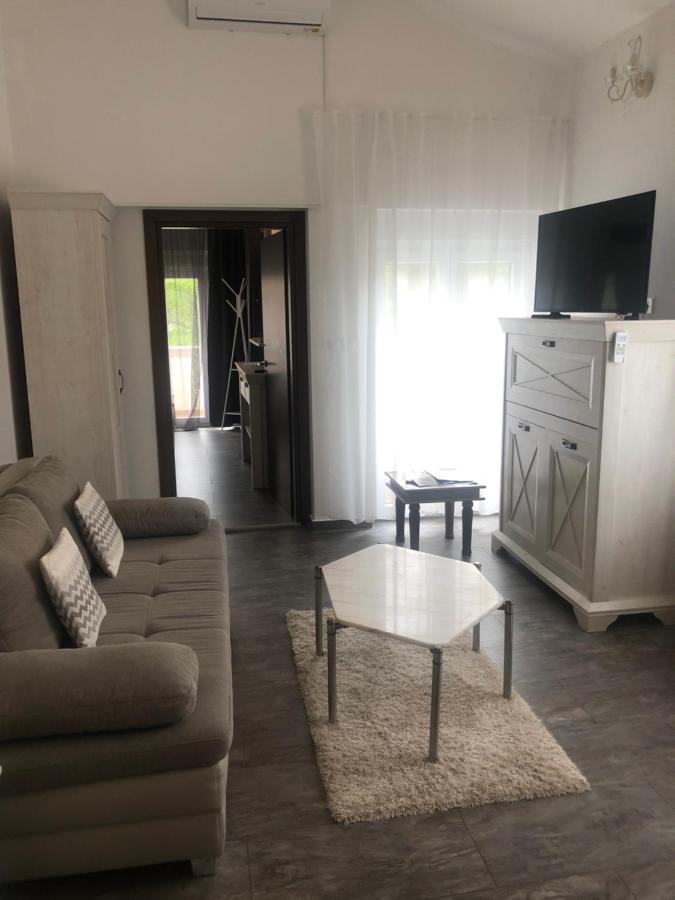 Grey Pearl With Free Ev Ch-Station Apartment Valbandon Екстериор снимка