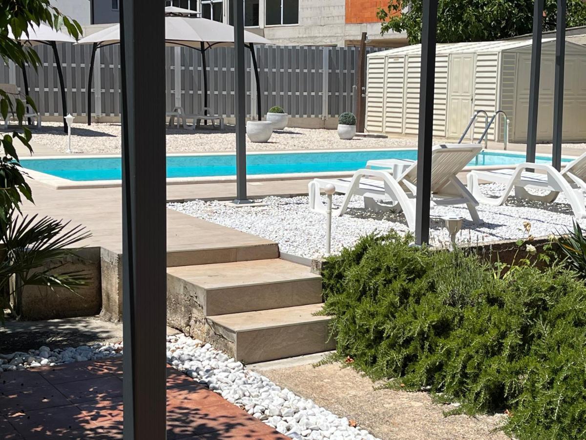 Grey Pearl With Free Ev Ch-Station Apartment Valbandon Екстериор снимка