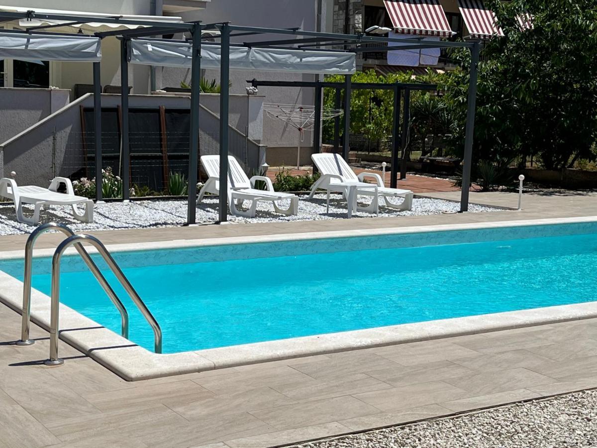 Grey Pearl With Free Ev Ch-Station Apartment Valbandon Екстериор снимка