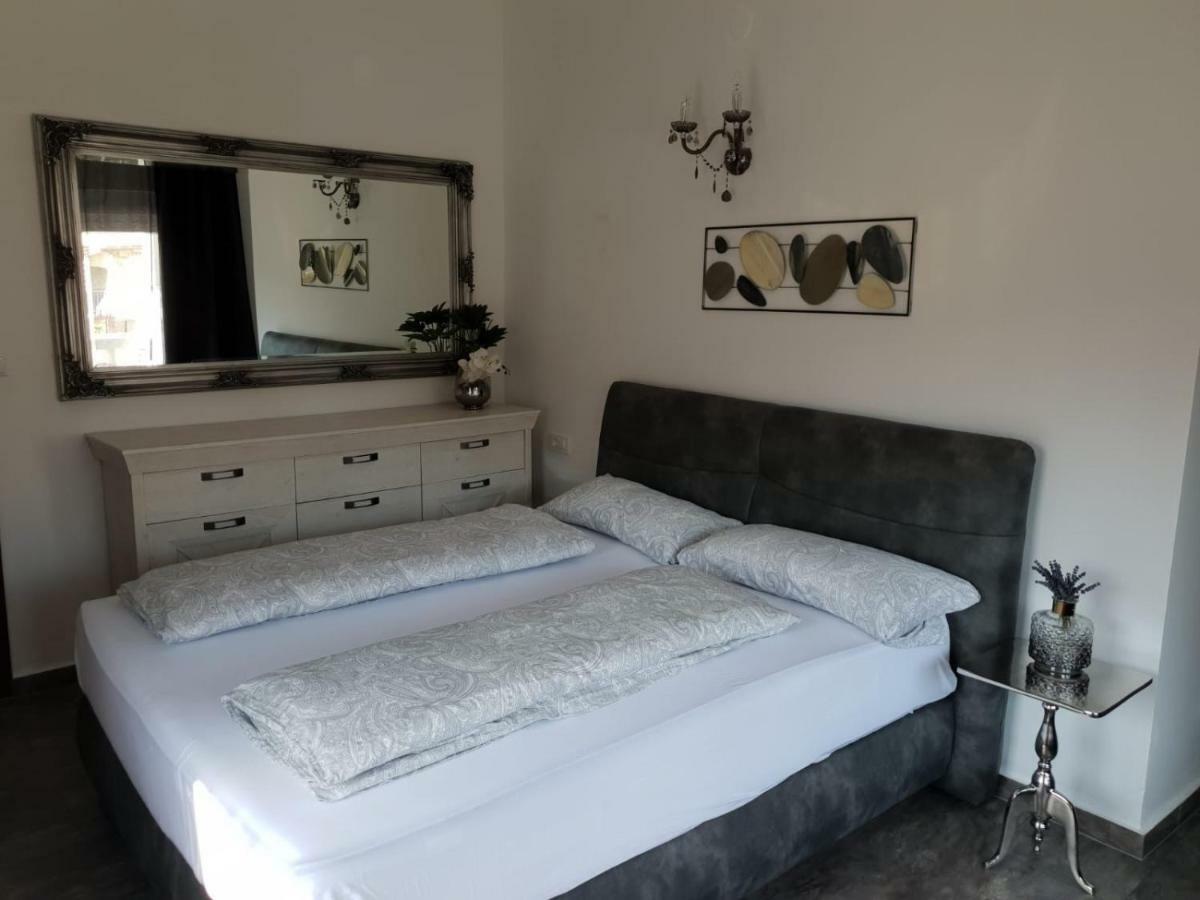 Grey Pearl With Free Ev Ch-Station Apartment Valbandon Екстериор снимка